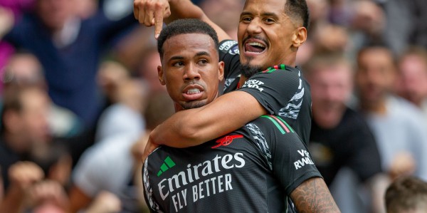 kaiyun安全登录-邮报：萨利巴与加布已成为欧洲最全能中卫组合，是阿森纳冲冠基石