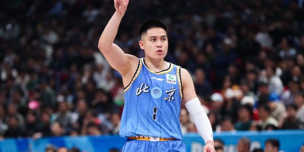 kaiyun体育网-陈盈骏&amp;amp;周琦入选最佳阵！京媒：球队常规赛体系依然围绕他俩运转