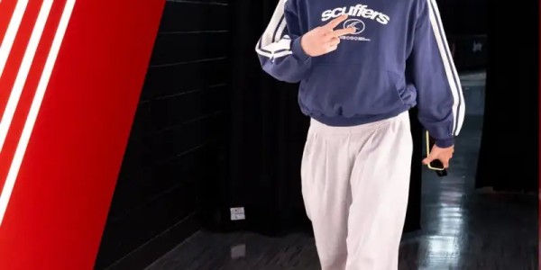 主场G4！开拓者社媒晒球员们的入场穿搭照与球迷分享