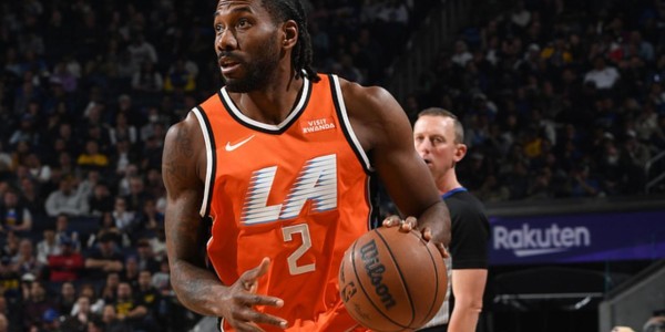 首发出场，5中1得4分，正负值-18，全队最低！勇士还是迷之自信啊