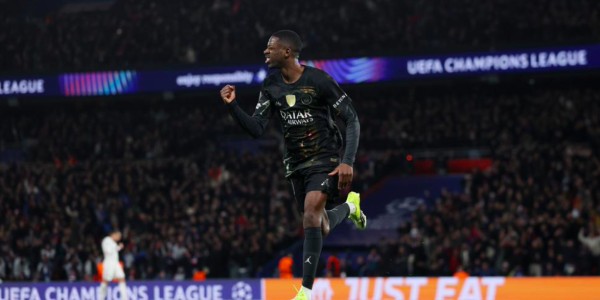 欧冠豪门对决 巴黎5-2切尔西 队长戴帽皇马3-0曼城 药厂1-1阿森纳