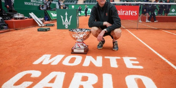 开云体育首页-辛纳首夺蒙特卡洛大师赛冠军 重返男单世界第一宝座