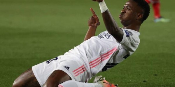 干脆利落双响立功！如此维尼修斯 齐祖还信不过吗？