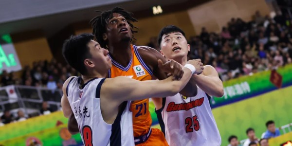 kaiyun安全登录-上半场独砍10分，下半场却几乎被DNP，球迷：你也指着杜锋骂一次