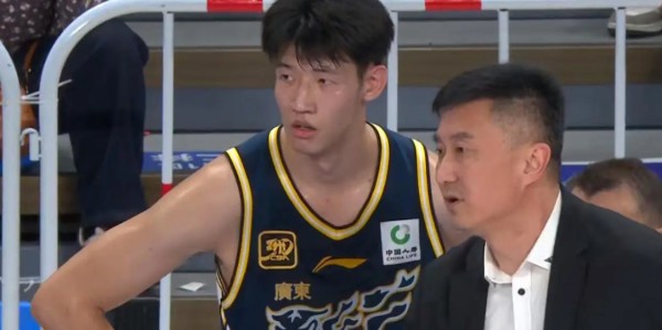 kaiyun安全登录-上半场独砍10分，下半场却几乎被DNP，球迷：你也指着杜锋骂一次