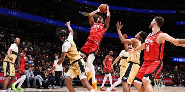 明明其他能力都非常出色，但火箭却非要让他担任控卫的角色？