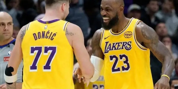 开云体育首页-里夫斯越强詹皇越开心！场均26+5拿他换字母，组三巨头锁定第5冠