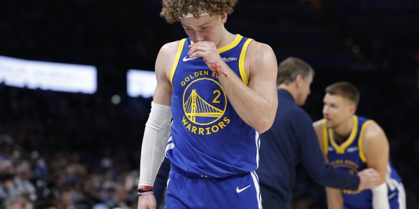 kaiyun体育网-五连败后彻底掉队！你觉得本赛季勇士最终会取得什么排名？